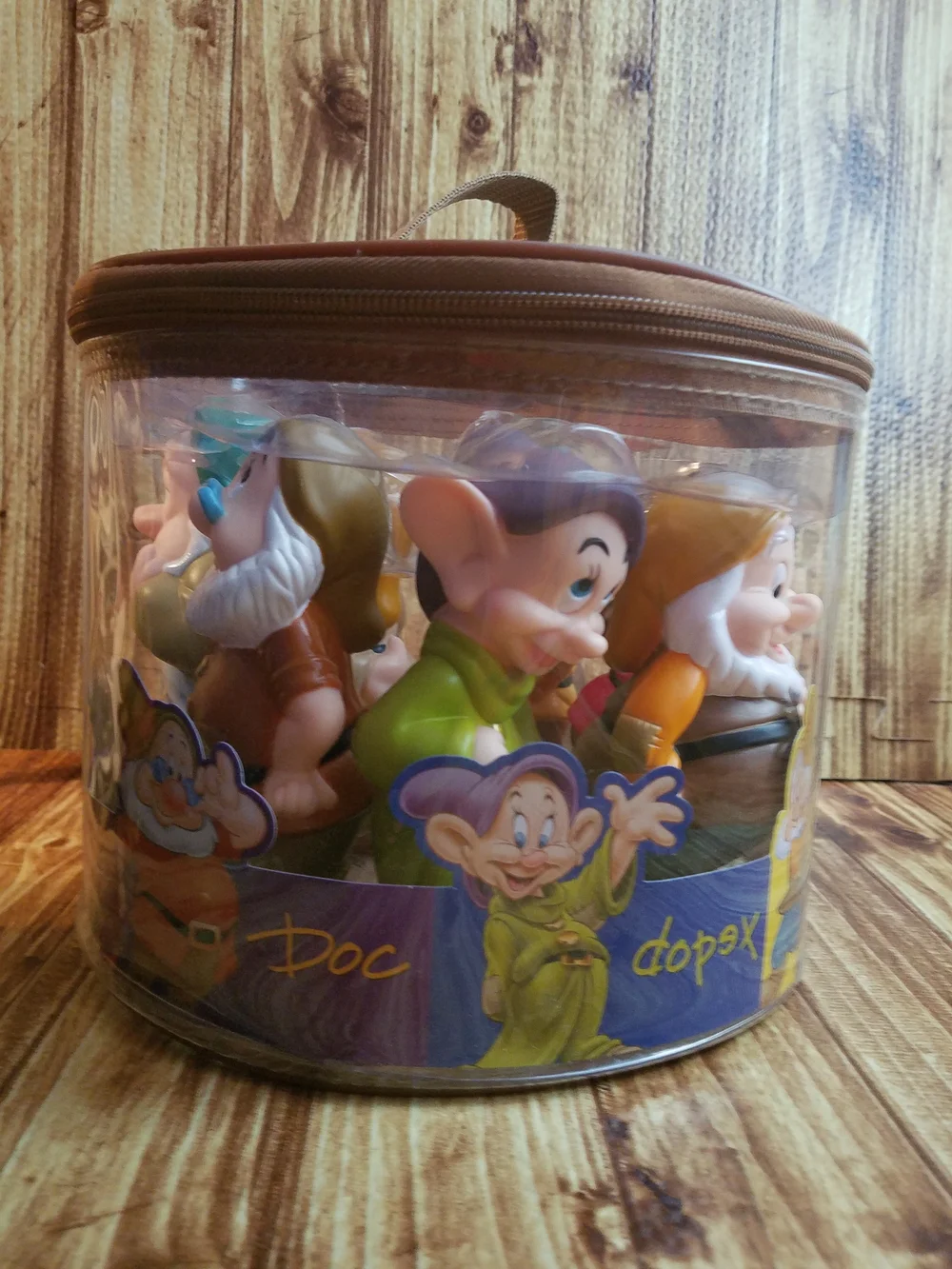 Disney Parks Snow White Seven Dwarfs Squeeze Bath Toy Set Figurines Figures NEW
